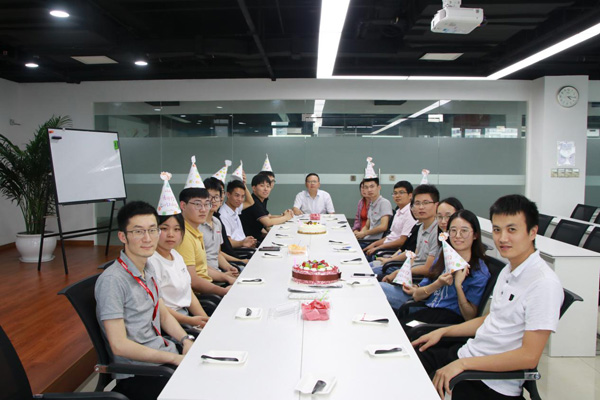 聯(lián)測7月員工生日會(huì)：一路有你